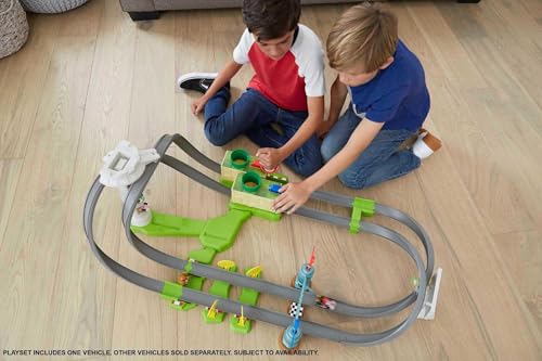 Hot Wheels Mariokart Mario Circuit Track Set, Multi