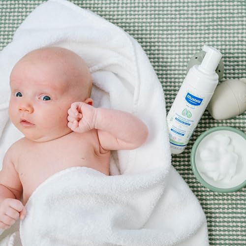 Mustela - Foam Shampoo for Newborns – Tear-Free Baby Shampoo with 99% Natural Ingredients and Avocado Polyphenol – Limits Cradle Cap and Soothes the Scalp – Gentle Hair Care Formula – 150ml