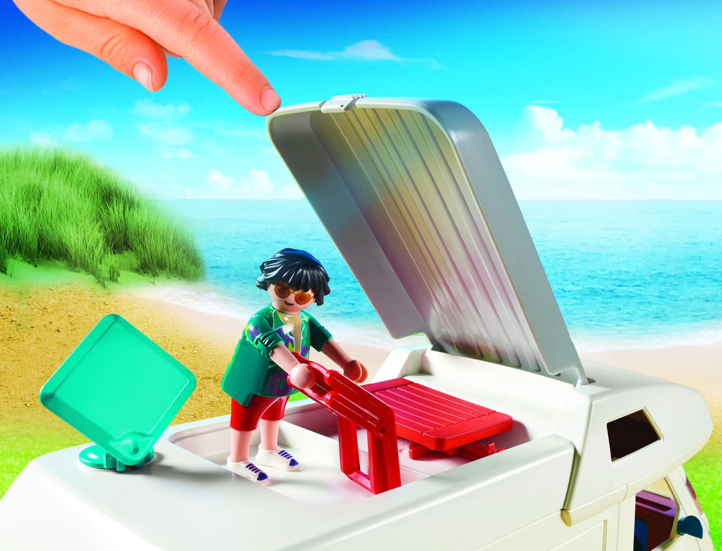 Playmobil 70088 Family Fun Family Camper, outdoor camping toy, fun imaginative role-play, playset suitable for children ages 4+