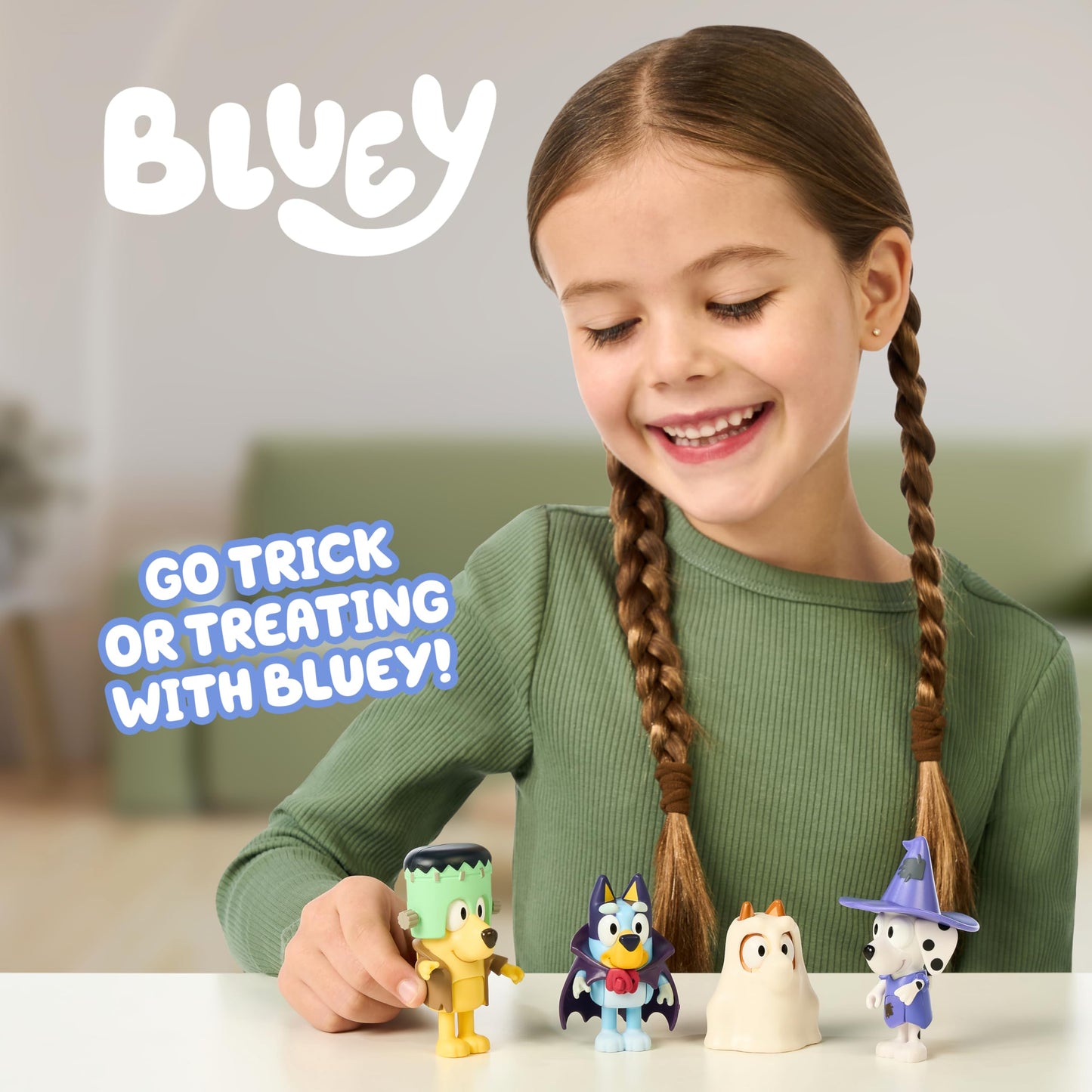 Bluey Figure 4-Packs, Halloween, 2.5 Inch Poseable Figures of Bluey, Bingo, Chloe and Lucky Dressed In Halloween Costumes, With Accessories