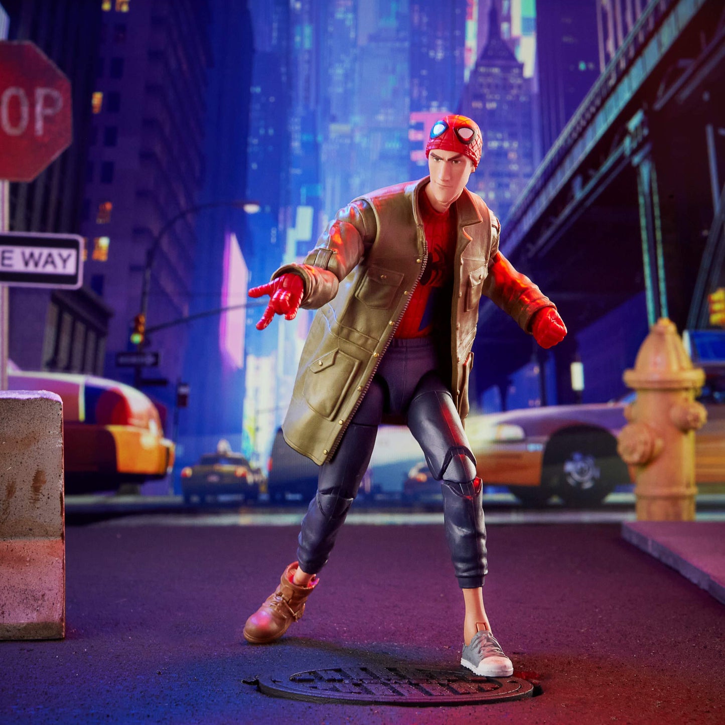 Spider-Man Hasbro Marvel Legends Series Into the Spider-Verse Peter B. Parker 15 CM Collectible Action Figure Toy For Kids Age 4 and Up