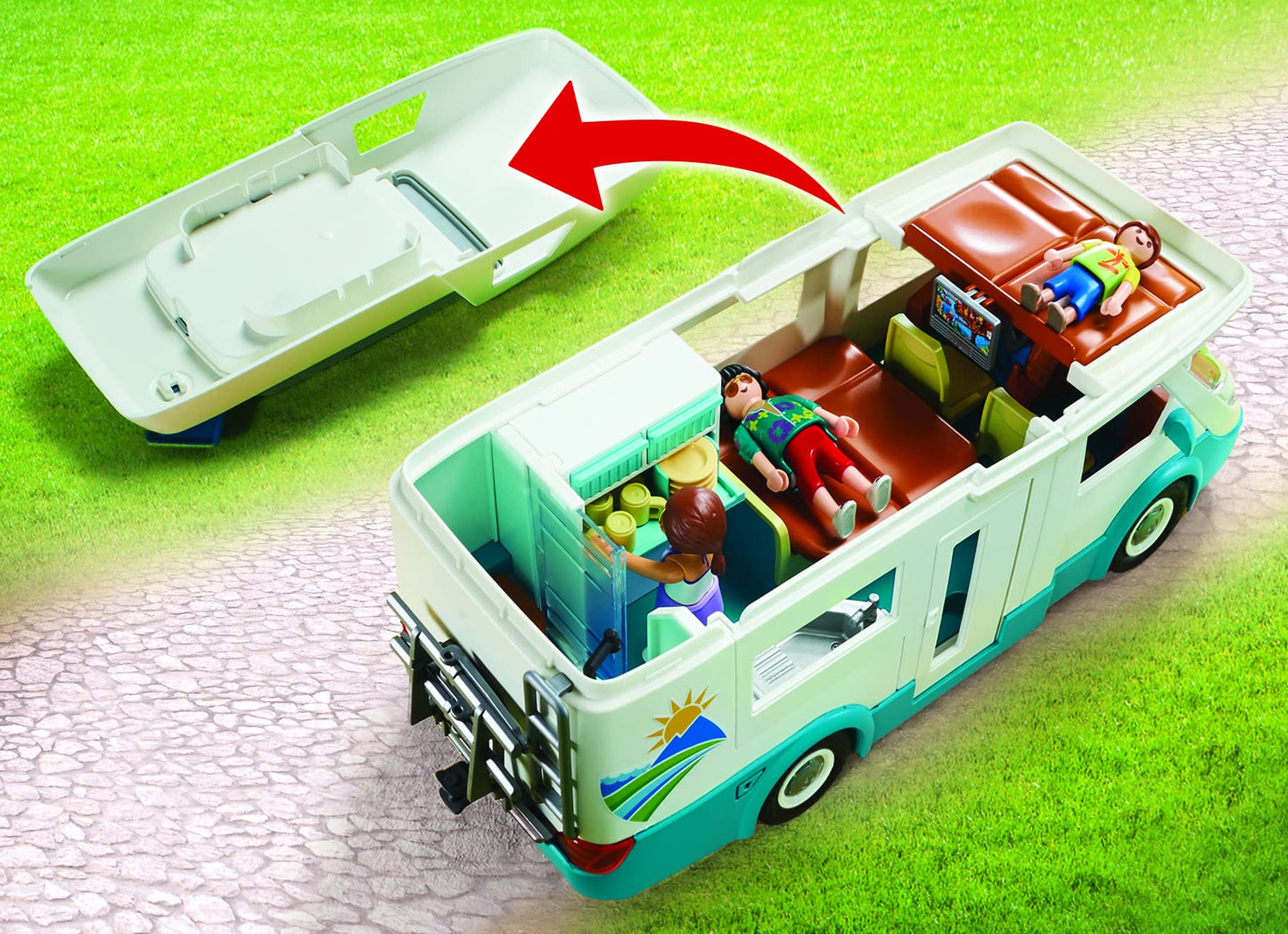 Playmobil 70088 Family Fun Family Camper, outdoor camping toy, fun imaginative role-play, playset suitable for children ages 4+