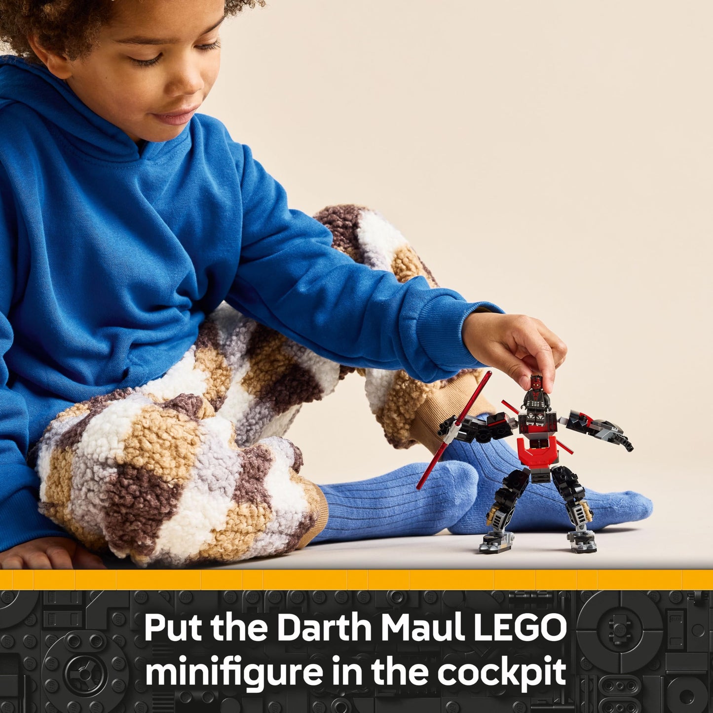 LEGO Star Wars: The Clone Wars Darth Maul Mech Building Toy for Boys, Girls, Fans and Fantasy Lovers Aged 6 Years Old Plus, Gift Idea for Kids, Includes a Large Double-Bladed Red Lightsaber 75411